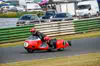 Vintage-motorcycle-club;eventdigitalimages;mallory-park;mallory-park-trackday-photographs;no-limits-trackdays;peter-wileman-photography;trackday-digital-images;trackday-photos;vmcc-festival-1000-bikes-photographs